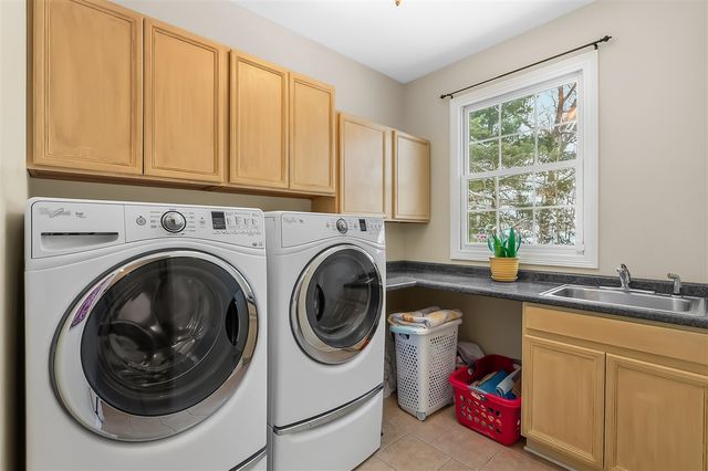 8272 Bainbridge Drive, Mattawan, MI 49071