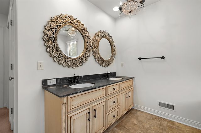 8272 Bainbridge Drive, Mattawan, MI 49071