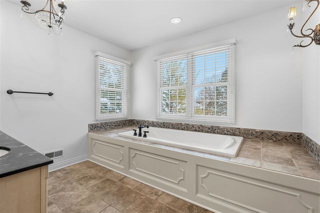 8272 Bainbridge Drive, Mattawan, MI 49071