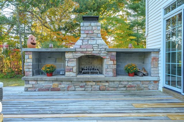 8272 Bainbridge Drive, Mattawan, MI 49071