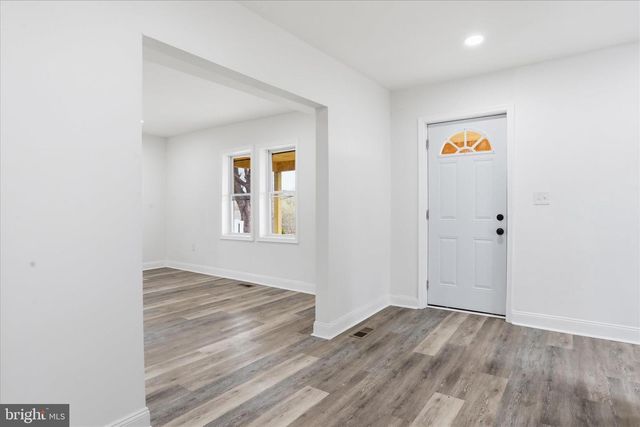 1035 HAMMONDS MILL RD, Hedgesville, WV 25427