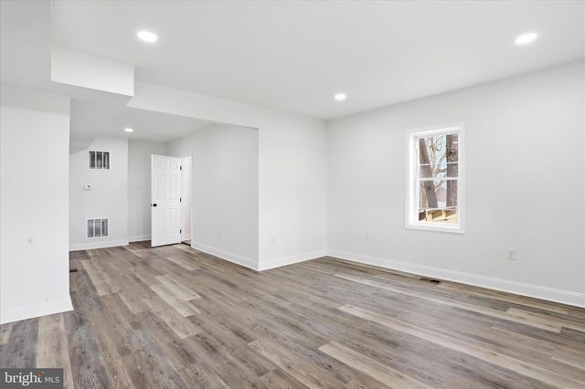 1035 HAMMONDS MILL RD, Hedgesville, WV 25427