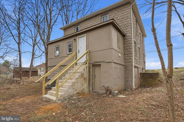 1035 HAMMONDS MILL RD, Hedgesville, WV 25427