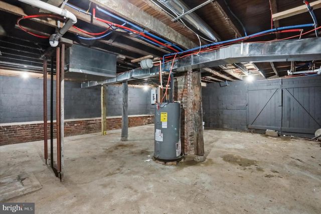 1035 HAMMONDS MILL RD, Hedgesville, WV 25427