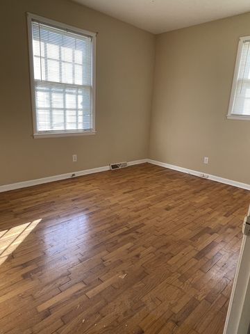 550 E Jefferson St, Pulaski, TN 38478