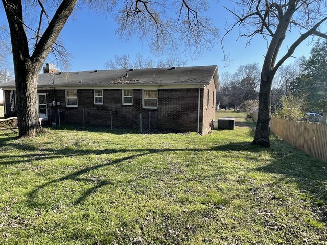 550 E Jefferson St, Pulaski, TN 38478