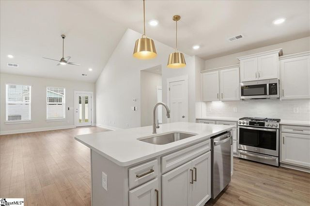 427 Crestcreek Drive, Anderson, SC 29621