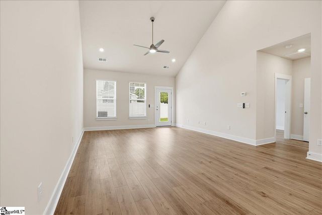 427 Crestcreek Drive, Anderson, SC 29621