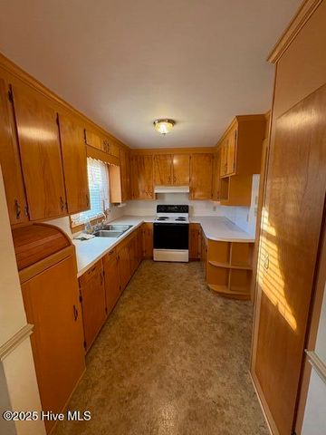 2976 Portertown Road, Greenville, NC 27858