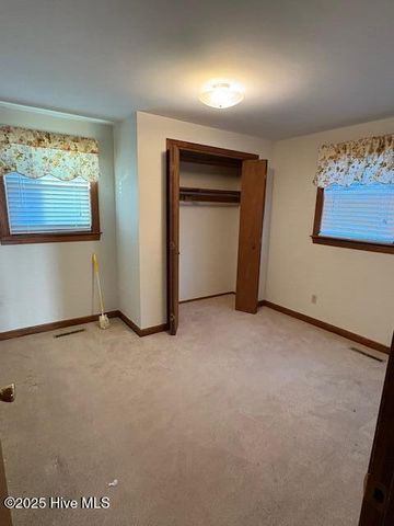 2976 Portertown Road, Greenville, NC 27858