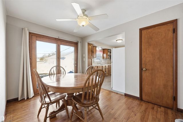 742 43rd St NE, Cedar Rapids, IA 52402