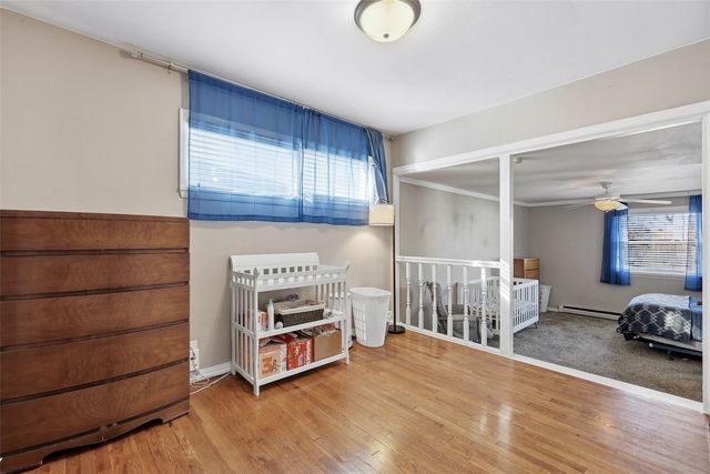 742 43rd St NE, Cedar Rapids, IA 52402