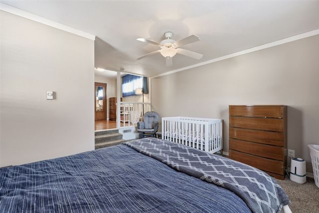 742 43rd St NE, Cedar Rapids, IA 52402