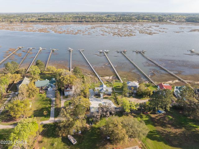 28 Jeannine Court, Seabrook, SC 29940