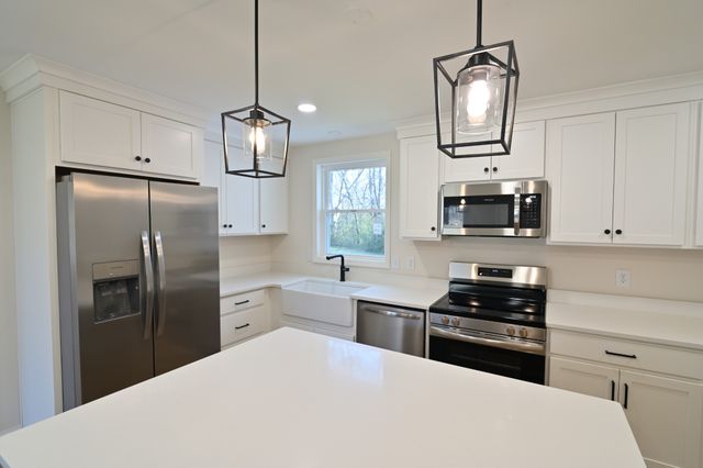 808 Hughes St, Spring Hill, TN 37174