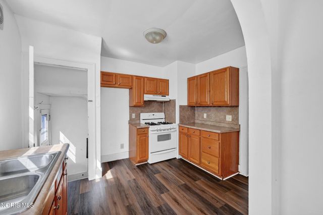 3701 Wallwerth Drive, Toledo, OH 43612