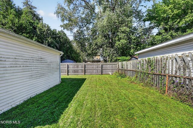 3701 Wallwerth Drive, Toledo, OH 43612