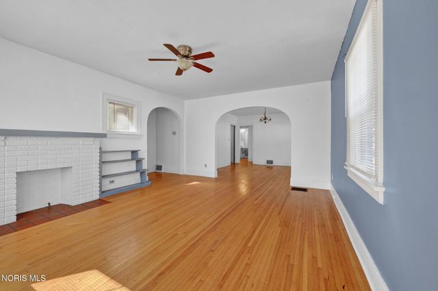 3701 Wallwerth Drive, Toledo, OH 43612