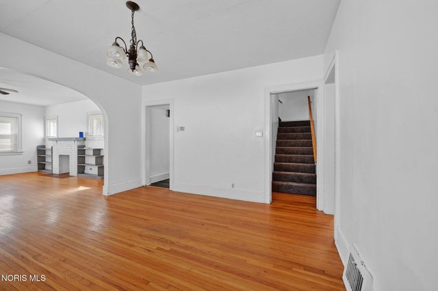 3701 Wallwerth Drive, Toledo, OH 43612