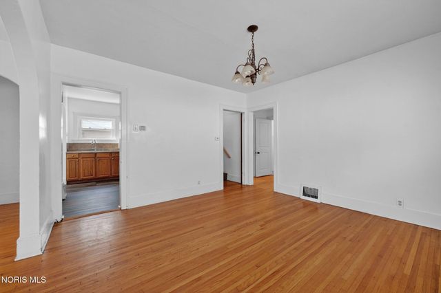 3701 Wallwerth Drive, Toledo, OH 43612