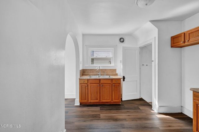 3701 Wallwerth Drive, Toledo, OH 43612