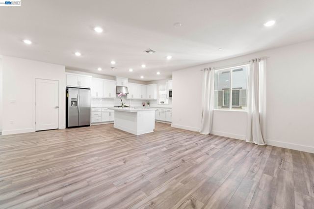 37221 Salt Pond Pl, Newark, CA 94560