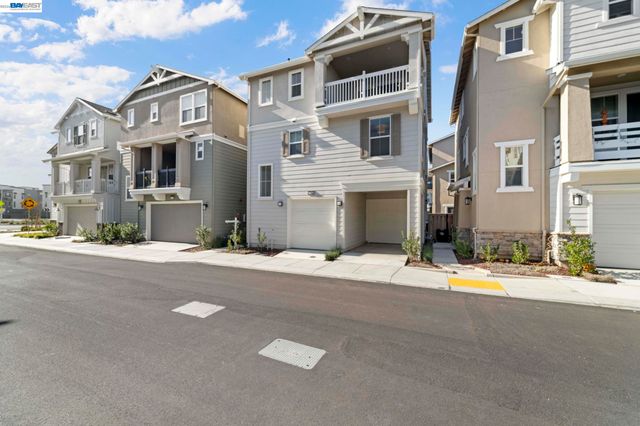 37221 Salt Pond Pl, Newark, CA 94560