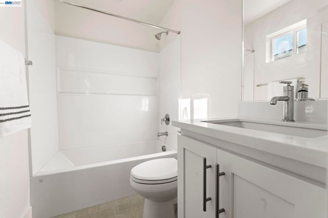 37221 Salt Pond Pl, Newark, CA 94560