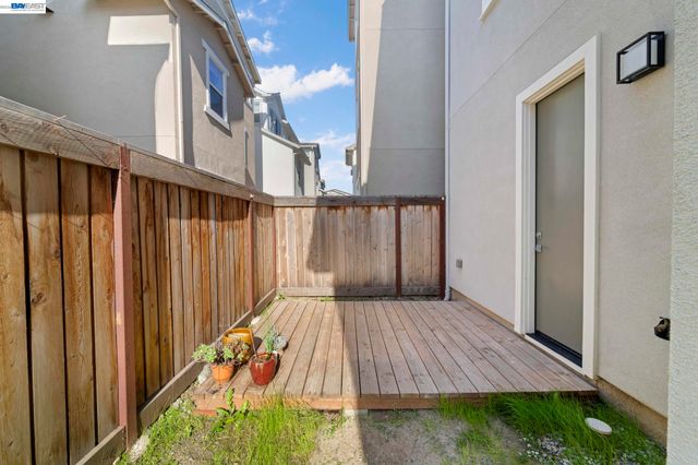 37221 Salt Pond Pl, Newark, CA 94560