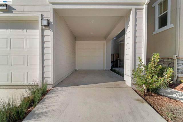 37221 Salt Pond Pl, Newark, CA 94560