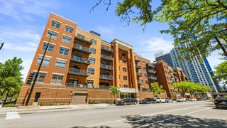 560 W FULTON Street 602, Chicago, IL 60661
