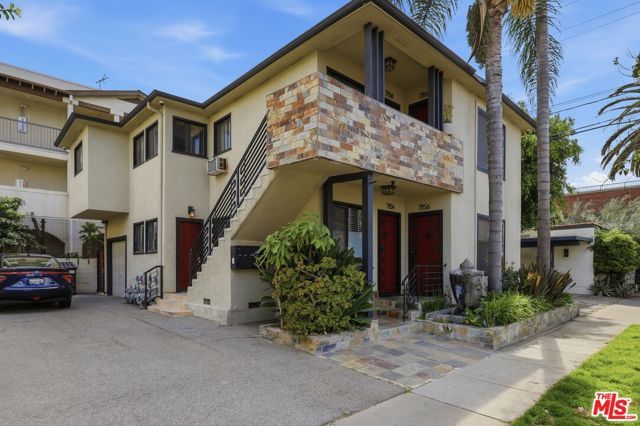 7154 Lexington Avenue, West Hollywood, CA 90046