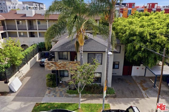 7154 Lexington Avenue, West Hollywood, CA 90046