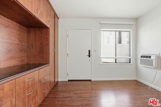 7154 Lexington Avenue, West Hollywood, CA 90046