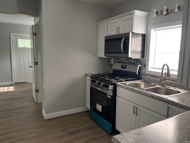 1738 E Bowman Street, South Bend, IN 46613