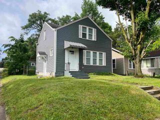 1738 E Bowman Street, South Bend, IN 46613