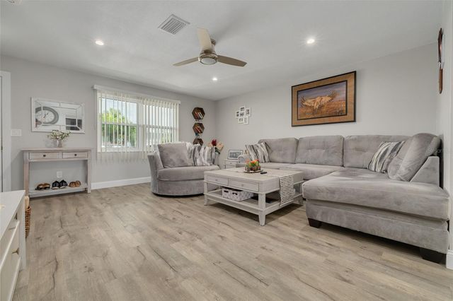 802 MINDY COURT 802, Largo, FL 33771
