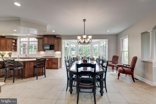 2995 SAMS CREEK RD, New Windsor, MD 21776