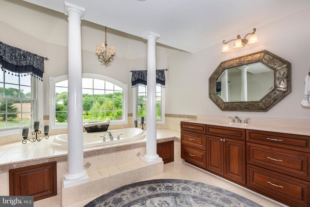 2995 SAMS CREEK RD, New Windsor, MD 21776