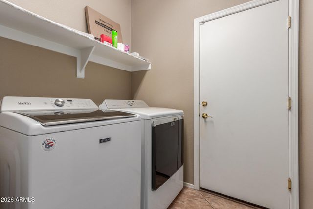 866 E La Costa Place, Chandler, AZ 85249