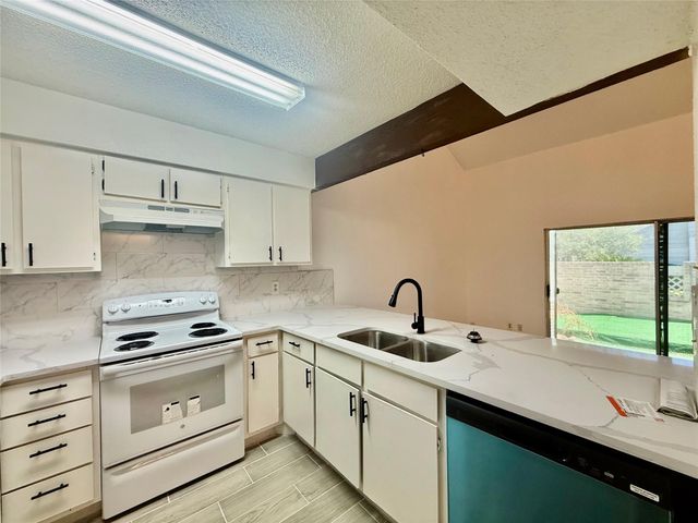 12922 Wirevine Lane, Houston, TX 77072