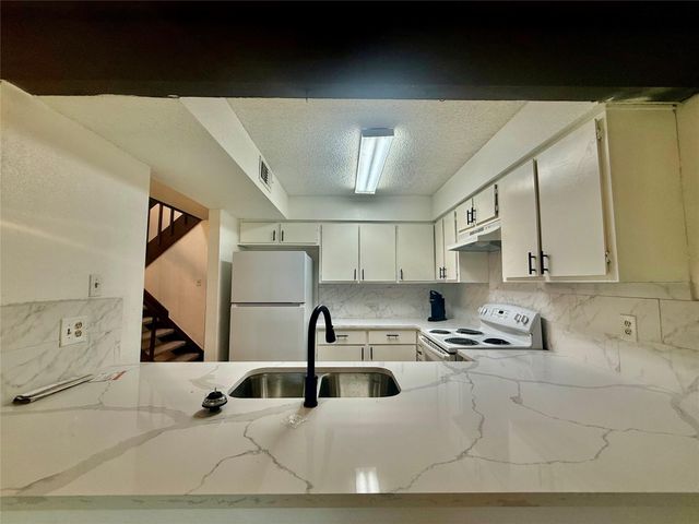 12922 Wirevine Lane, Houston, TX 77072