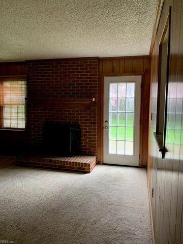 1577 Dylan DR, Virginia Beach, VA 23464