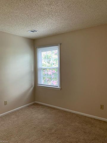 1577 Dylan DR, Virginia Beach, VA 23464