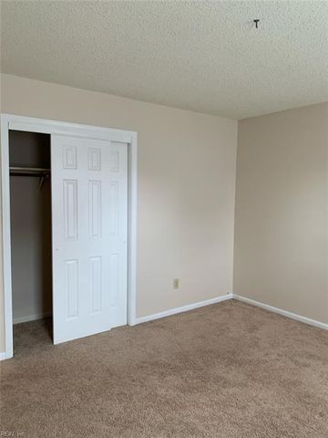 1577 Dylan DR, Virginia Beach, VA 23464