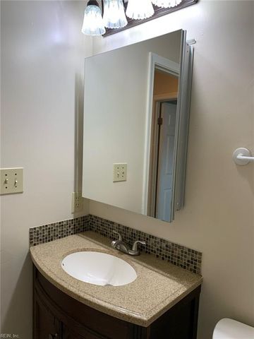 1577 Dylan DR, Virginia Beach, VA 23464