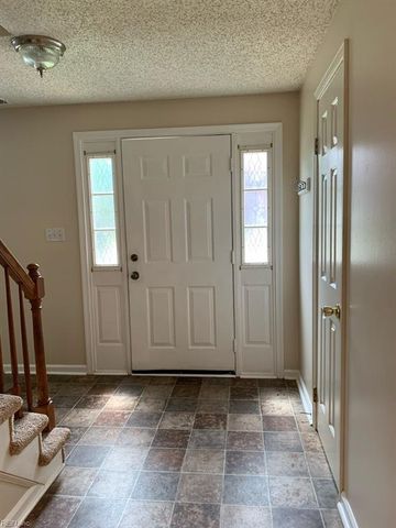 1577 Dylan DR, Virginia Beach, VA 23464