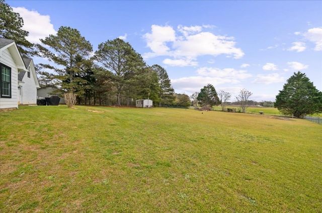 6460 Dove Drive, Loganville, GA 30052