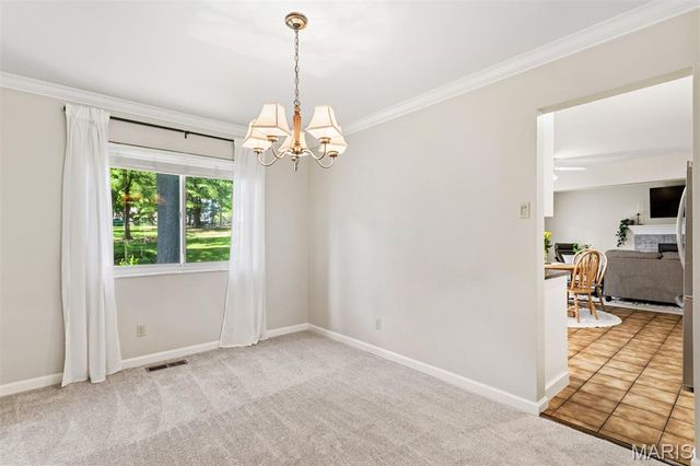 811 Weatherwood, Manchester, MO 63021