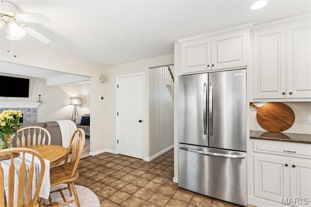 811 Weatherwood, Manchester, MO 63021